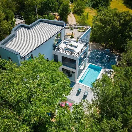 Вилла Wellness Modruna *