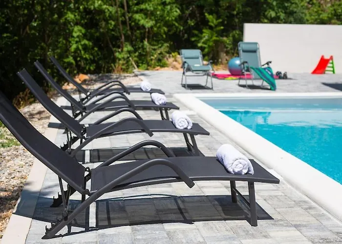 فيلة Wellness Modruna *